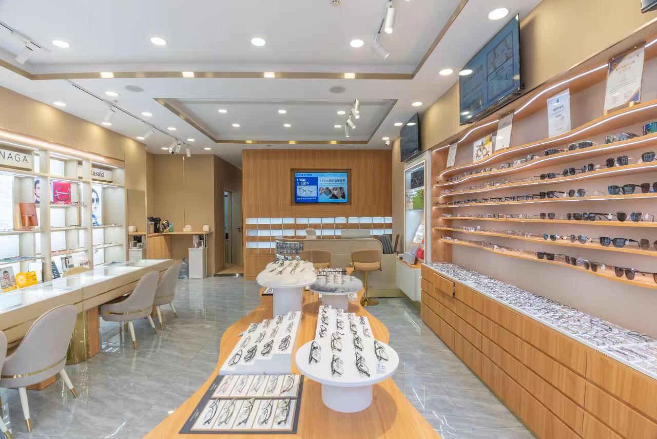 眼镜店装修设计